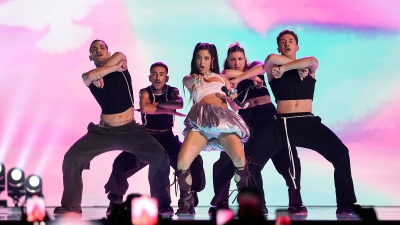 Η Μαρίνα Σάττι ετοιμάζεται να ρίξει την… ζαριά της σε σούπερ αποδόσεις από το Pamestoixima! (video)