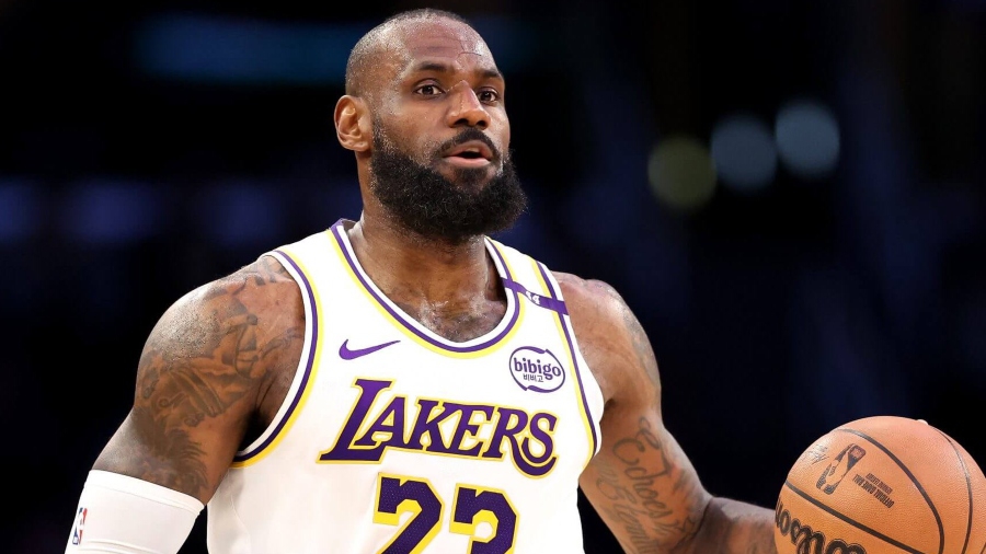 Λεμπρόν Τζέιμς: Ο «βασιλιάς» έγραψε ιστορία με 50.000+ πόντους στο ΝΒΑ! (vids)