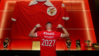 Βλαχοδήμος: «Αγαπάω την Μπενφίκα, υπερήφανος για την ανανέωση του συμβολαίου μου»