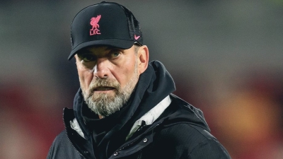 Λίβερπουλ: Πώς και γιατί, ενώ βγάζει περισσότερα χρήματα, ξοδεύει λιγότερα σε μεταγραφές από Τσέλσι και Μάντσεστερ Γιουνάιτεντ;