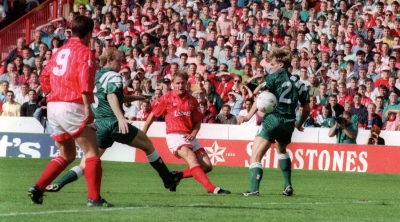 Η αρχή της Premier League: Το πρώτο «τηλεοπτικό» γκολ που άλλαξε για πάντα το ποδοσφαιρικό τοπίο στην Αγγλία!  (video)