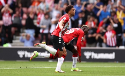 Σαουθάμπτον – Μάντσεστερ Γιουνάιτεντ 1-0: Προβάδισμα με Άνταμς και ψυχρολουσία για τους «κόκκινους διαβόλους»! (video)