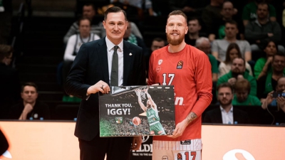 Η Ζάλγκιρις τίμησε τον Μπραζντέικις στην επιστροφή του στο Κάουνας! (video)