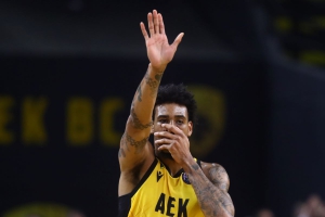 Πτήση πρόκρισης: Αψεγάδιαστη η «πεντάστερη» ΑΕΚ - Νίκη επί της Τόφας με 96-88!