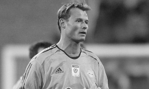 Θρήνος στο ευρωπαϊκό ποδόσφαιρο: Νεκρός ο πρώην πορτιέρε των Άρσεναλ και Λίβερπουλ, Άλεξ Μάνινγκερ