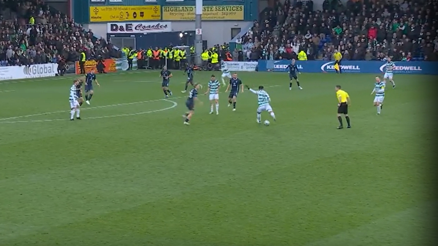 «Ούτε που το είδε»: Αδιανόητο γκολ από τον Λουίς Πάλμα! (video)