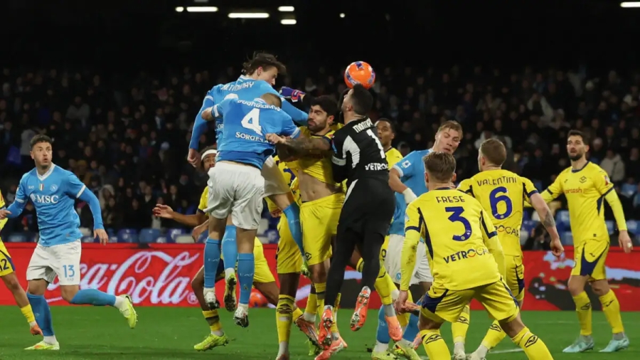 Το μη χείρον βέλτιστον για τη Νάπολι, που έσωσε έστω τον έναν βαθμό!