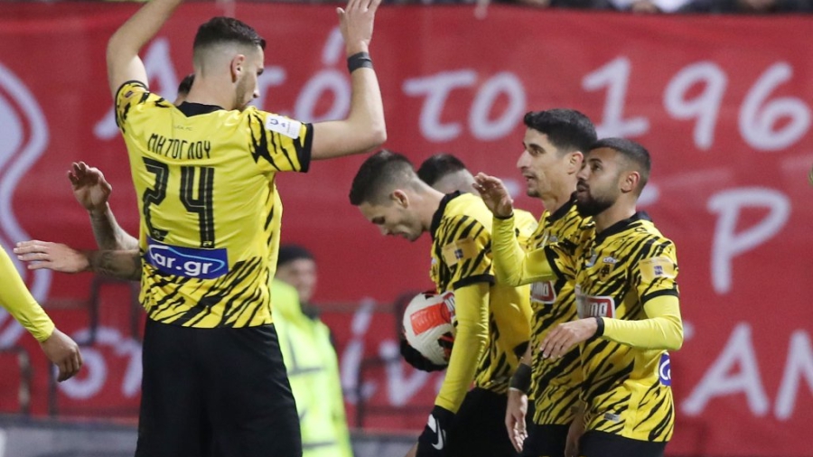 Πανσερραϊκός – ΑΕΚ 1-2: Οι γηπεδούχοι σκόραραν, η Ένωση «απάντησε» με δεύτερο γκολ του Μάνταλου (video)