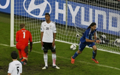 Ο Χούμελς προπονείται με φανέλα του… Σαμαρά!