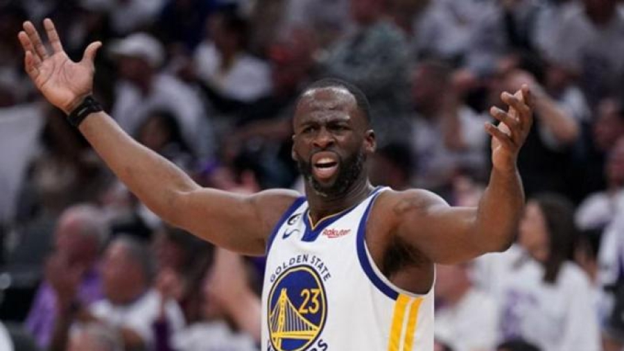 Εκνευρισμένος ο Γκριν με τους διαιτητές: «Εκνευριστικό να σταματά συνέχεια το παιχνίδι!»