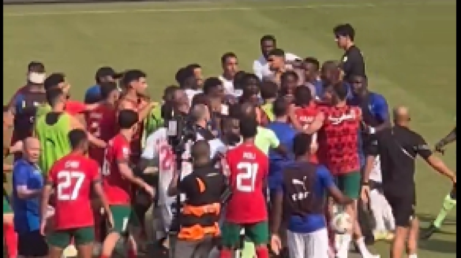 «Χαμός» στο Μαρόκο - Λαϊκή Δημοκρατία του Κονγκό με ξύλο και κυνηγητά (video)