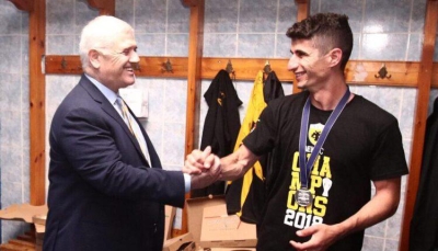 ΑΕΚ: Η εντολή Μελισσανίδη για το «διπλό» στην Τούμπα και ο στρατιωτικός χαιρετισμός του Μάνταλου!