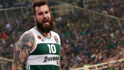 Διαψεύδει ο Ραντούλιτσα για ταξίδι με ροκ μπάντα: «Δεν θα βάλω κάτι τέτοιο πάνω από την καριέρα μου»