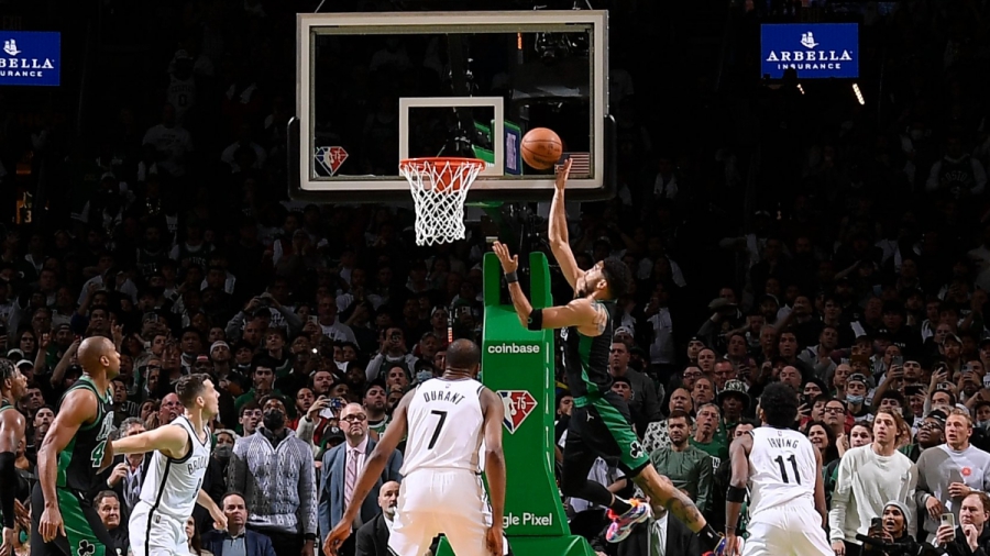 Ο Τέιτουμ έριξε στο «καναβάτσο» τους Νετς με buzzer beater και 1-0 για τους Σέλτικς! (video)
