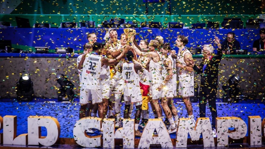 Γερμανία: Η απονομή στους Παγκόσμιους πρωταθλητές! (video)