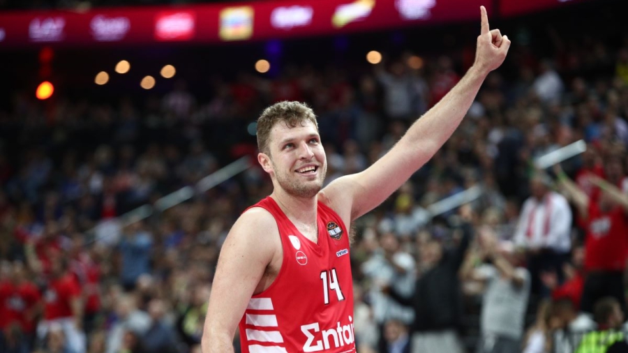 Το ιστορικό 10λεπτο που ο Ολυμπιακός... έκρυψε την μπάλα (video)