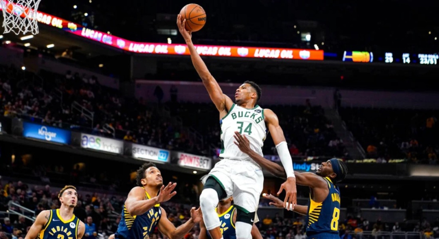 Giannis: «Δεν είμαι ταλαντούχος όσο οι Ντουράντ και Κάρι, αλλά δουλεύω όσο πιο σκληρά μπορώ»