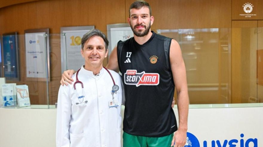 Πέρασε από ιατρικές εξετάσεις ο Ρογκαβόπουλος και φωτογραφήθηκε με τα… πράσινα!