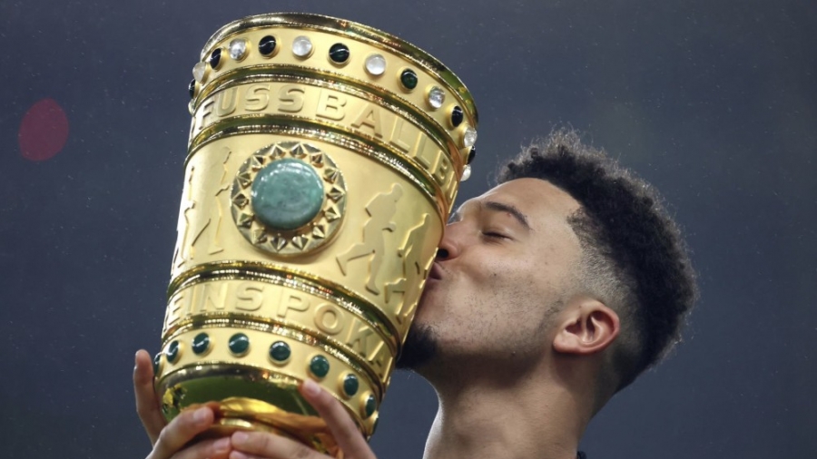 Jadon Sancho: Ηγέτης ετών 21, με έδρα το Ντόρτμουντ, φλερτ από Μάντσεστερ και «χρυσαφένια» πόδια αξίας 100 εκατομμυρίων ευρώ (video)