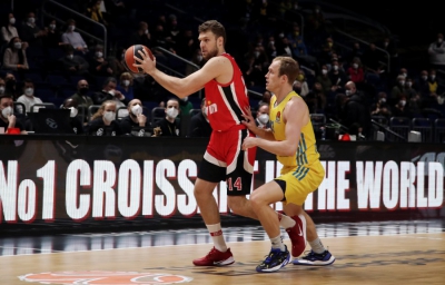 Βεζένκοφ: «Δεν έχουμε δικαίωμα να χάνουμε έδαφος»