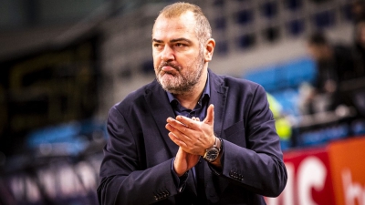 Αιχμές Δέδα για παίκτες και εμμέσως για τη διοίκηση (video)