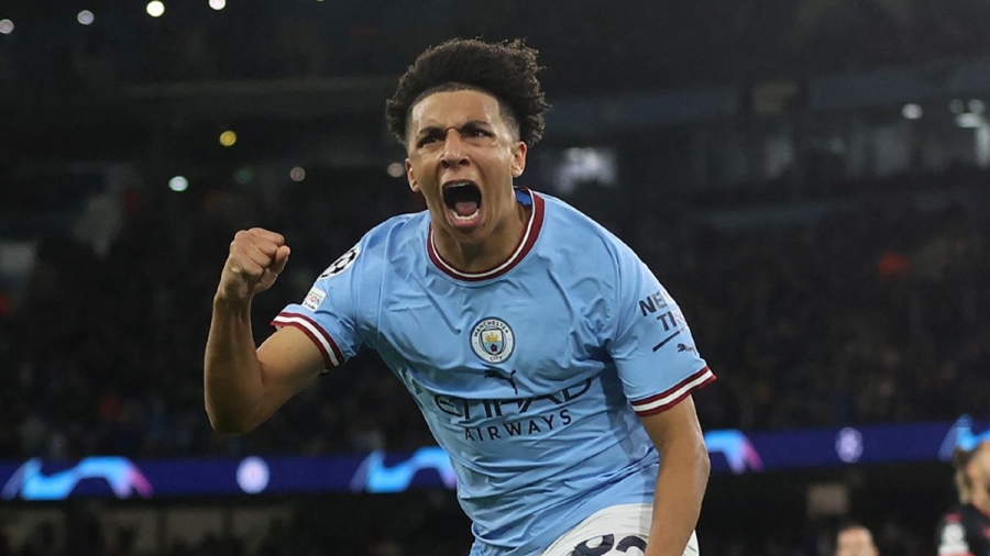 Μάντσεστερ Σίτι: Για πρώτη φορά βασικός στην Premier League ο Λιούις!