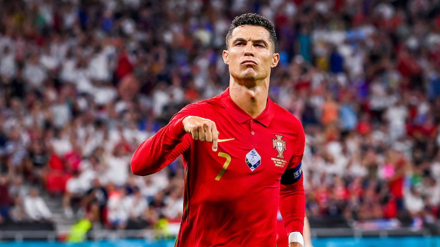 Απίστευτος Κριστιάνο Ρονάλντο: Έπιασε το απόλυτο ρεκόρ με 109 γκολ! (video)