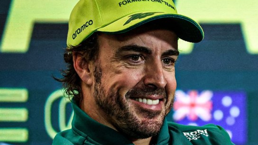Στάινερ: «Ο Αλόνσο δεν χρειάζεται άνθρωπο για τη στρατηγική»