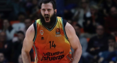 Παρελθόν από τη Βαλένθια ο Ντούμπλιεβτς μετά από 11 χρόνια (video)