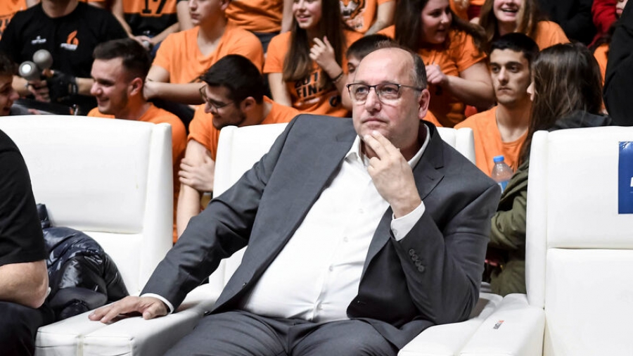 «Ξεσπάθωσε» κατά της ΕΟΚ ο γιος του εκλιπόντος, Δημήτρη Καρβέλα