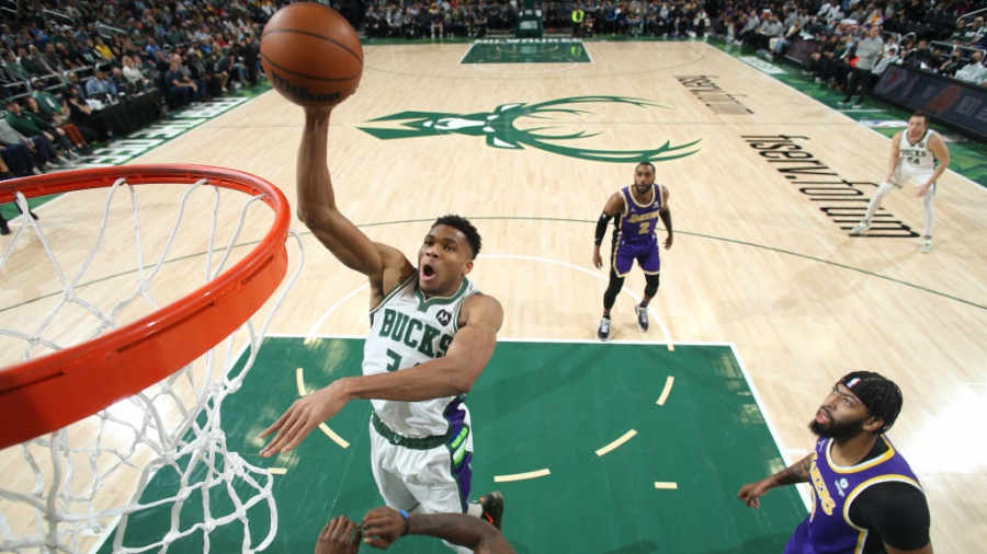 Μπακς - Λέικερς 109-102: «Μυθικός» Αντετοκούνμπο με 47 πόντους χάρισε τη νίκη στο Μιλγουόκι! (video)