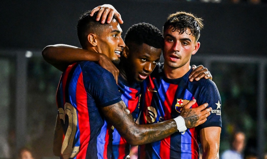 Εξάρα η Μπαρτσελόνα με την Ίντερ Μαϊάμι του Μπέκαμ - Ντεμπούτο με γκολ για Ραφίνια, μαγική ενέργεια από Ντεπάι! (video)