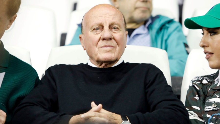 Παραμένει διασωληνωμένος ο Μίμης Δομάζος - Η ανακοίνωση του «Ερυθρού Σταυρού»