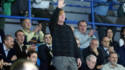 Τι δουλειά είχε ο Λάρι Μπερντ στα τσιμέντα του Σπόρτιγκ και στο κλειστό απέναντι από τις φυλακές Κορυδαλλού;