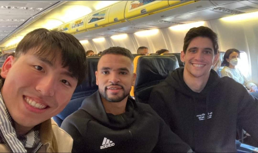 Εν-Νεσίρι και Μπόνο επέστρεψαν στη Σεβίλλη με... Ryanair