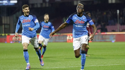 Σαλερνιτάνα – Νάπολι 0-2: Ο Οσίμεν είναι ασταμάτητος και οι «παρτενοπέι» πλησιάζουν στο Σκουντέτο! (video)