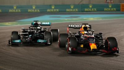 Formula 1: Ο τελευταίος συγκλονιστικός γύρος που «έστεψε» τον Φερστάπεν πρωταθλητή! (video)