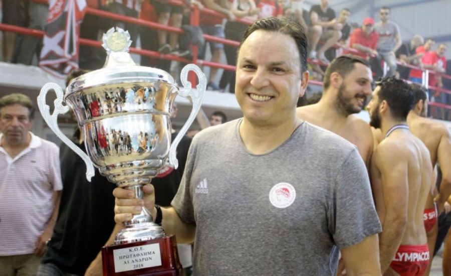 Bλάχος για Ολυμπιακό: «Αποχωρώ από την ομάδα της καρδιάς μου»