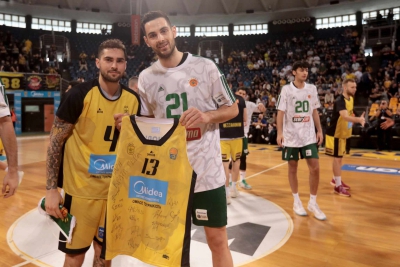 «Πάρη κράτα γερά»: Η συγκινητική κίνηση του Άρη πριν από το παιχνίδι με τον Παναθηναϊκό