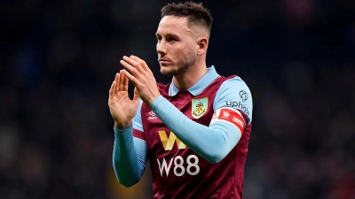 Παίρνει «ανάσα» η Μπέρνλι κόντρα στη Λούτον και μας στέλνει… ταμείο στη Novibet!