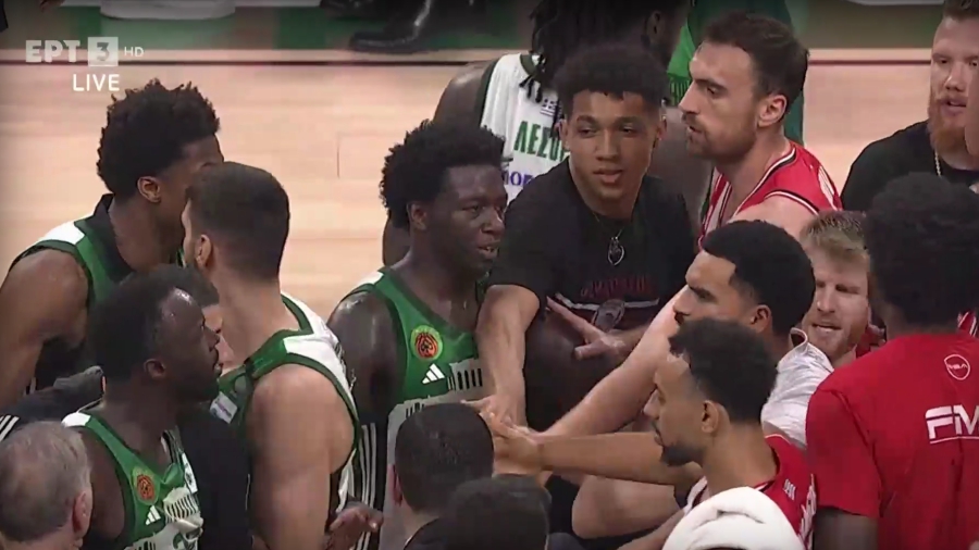 Η ένταση ανάμεσα στους παίκτες Παναθηναϊκού AKTOR και Ολυμπιακού μετά το παιχνίδι! (video)