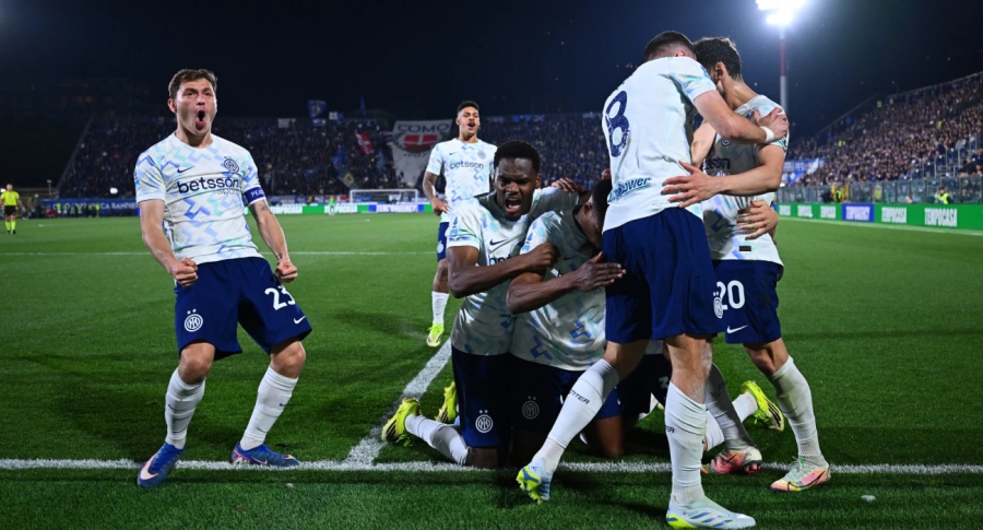 Όλοι οι δρόμοι οδηγούν (τον τίτλο) στο Μιλάνο: Πανδαισία τερμάτων στο Κόμο - Διπλό στέψης η «τετράψυχη» Ίντερ!