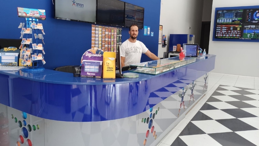 ΤΖΟΚΕΡ: Στη Λάρισα ο μεγάλος νικητής των 11.978.573 ευρώ – Τι λέει ο ιδιοκτήτης του τυχερού καταστήματος ΟΠΑΠ