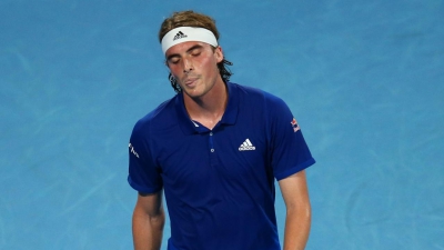 Τσιτσιπάς για Australian Open: «Θέλω να παίξω, αλλά…»