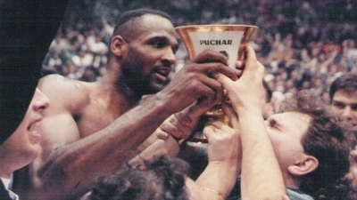 Ο ΠΑΟΚ έκανε το 1991 στη Γενεύη την αρχή για την... υπερκούπωση του ελληνικού μπάσκετ (video)