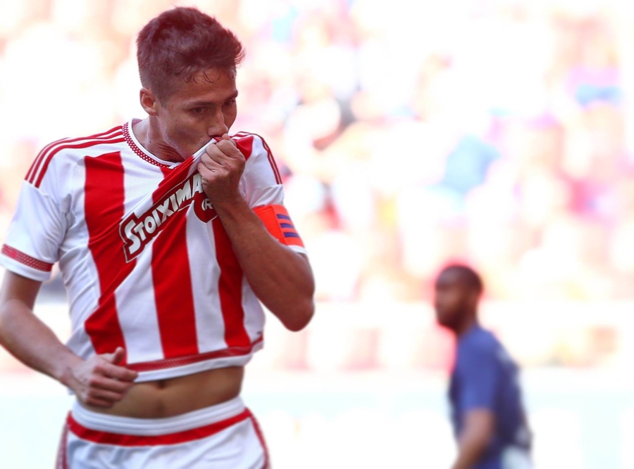 Μήνυμα συγκίνησης από τον Φουστέρ για τα 100 χρόνια του Ολυμπιακού: «Οικογένεια ο Ολυμπιακός, ο κόσμος του είναι ο χτύπος της καρδιάς του!»