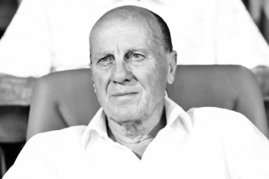 Θρήνος στο ελληνικό ποδόσφαιρο: «Έφυγε» από τη ζωή ο Μίμης Δομάζος
