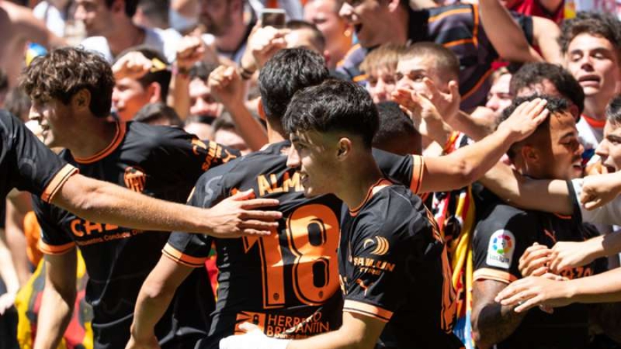 La Liga: Αγκαλιά με τη σωτηρία οι...νυχτερίδες - «Κήδεψε» την Ατλέτικο η Έλτσε