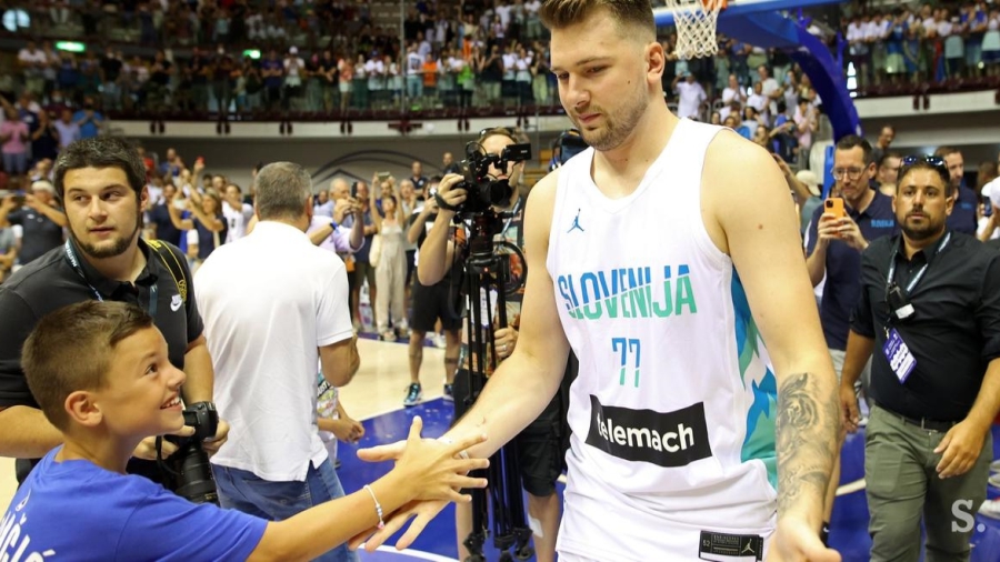 Λούκα Ντόντσιτς: Το «έσταξε» από τη μια μπασκέτα στην άλλη! (video)