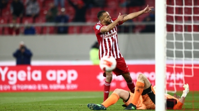 Γιουσέφ Ελ Αραμπί: Τελικά μπορεί να βγαίνει σε καλό όταν αστοχεί στα πέναλτι! (video)